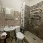 Двухместный ( эконом с двуспальной кроватью )