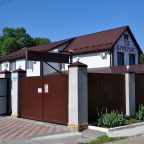 Своя ухоженная территория, Гостевой дом Бумеранг