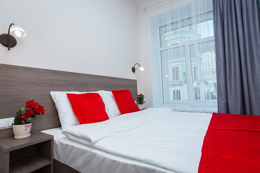 Двухместный (Улучшенный двухместный номер с 1 кроватью) гостиницы Simple Республика, Санкт-Петербург