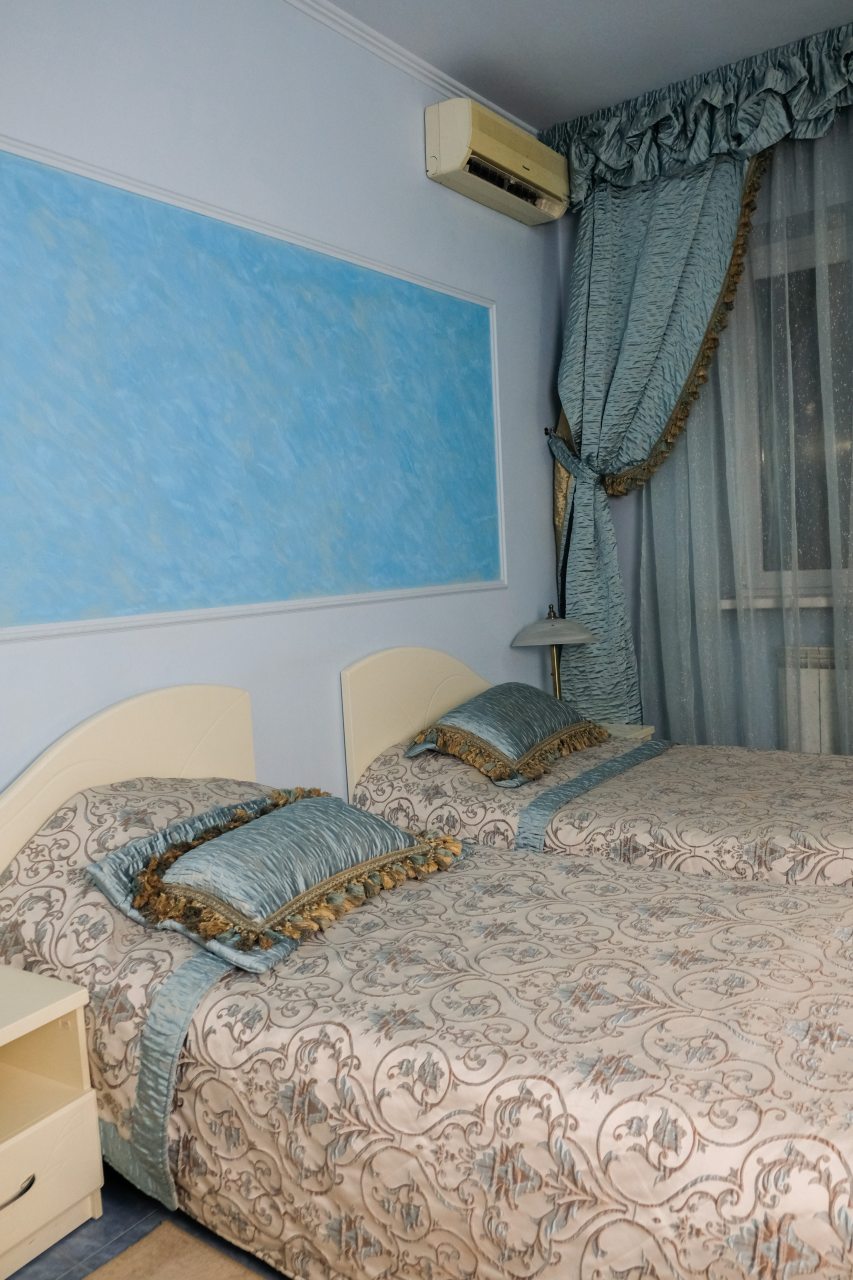 Двухместный (Улучшенный двухместный номер с 2 отдельными кроватями) гостиничного комплекса Звездный замок, Астрахань
