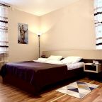 Большая двухспальная кровать 160х190