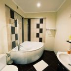 Люкс, Отель Astra Inn