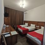 3 односпальных кровати