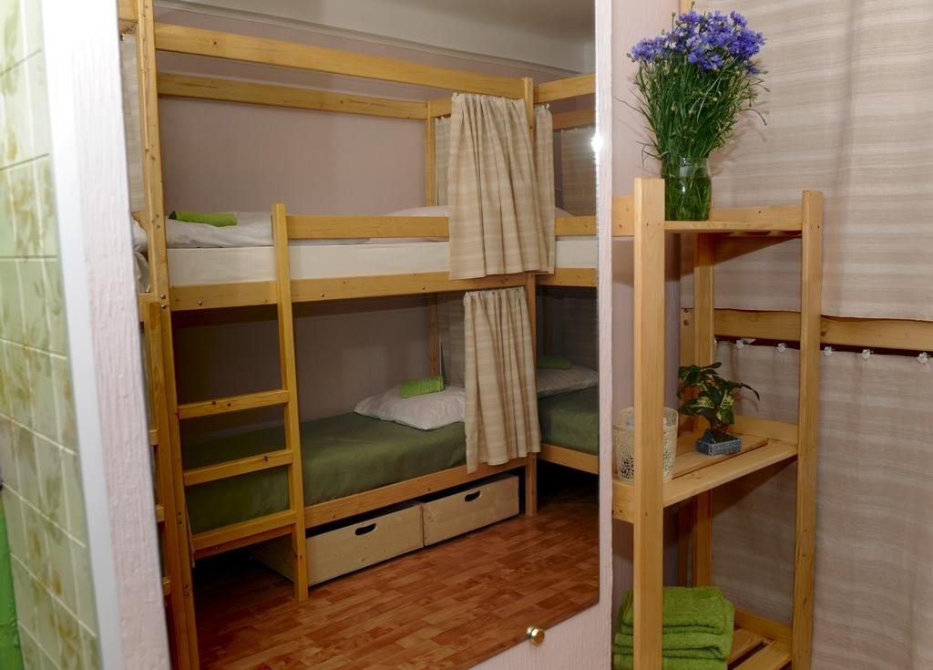 Номер (Спальное место на двухъярусной кровати в общем номере для женщин) хостела GreenHostel, Челябинск