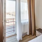 Апартаменты (Семейные, С балконом), Апарт-отель Грин Холл