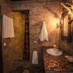 Друзья, кто хочет побывать в первобытном мире?