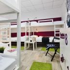 Номер (Кровать в общем номере для мужчин и женщин с 10 кроватями), Maxi House Hostel