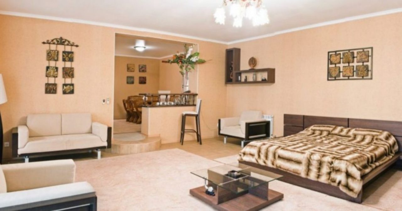 Люкс (Аппартаменты), Отель Евразия