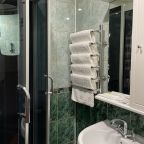 Люкс (Аппартаменты), Отель Евразия