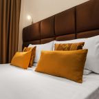 Кровать с гипоаллергенным бельем , 100% хлопок-сатин.