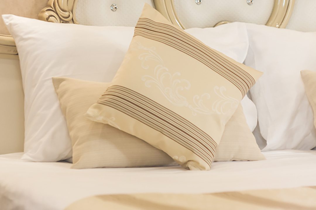 Гипоаллергенные подушки и белье, 100% хлопок-сатин.