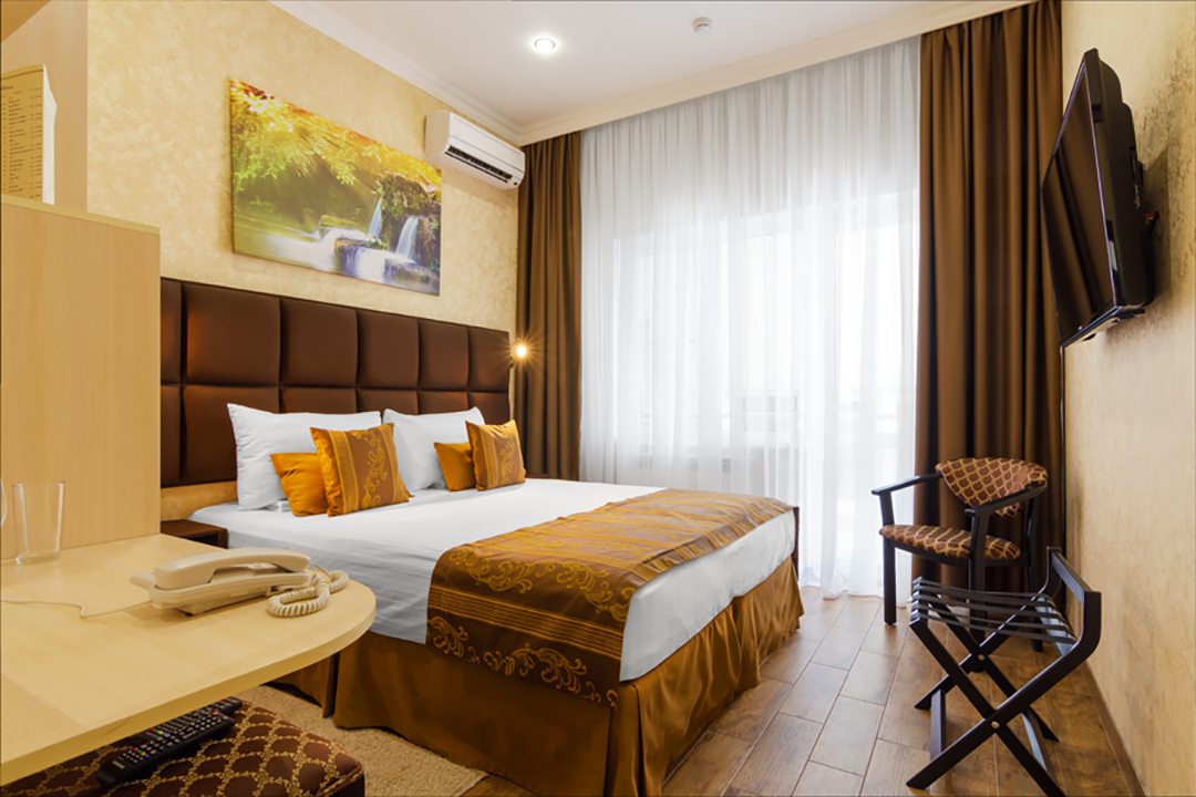 Шторы блэкаут позволяют хорошо отдохнуть солнечным летом .