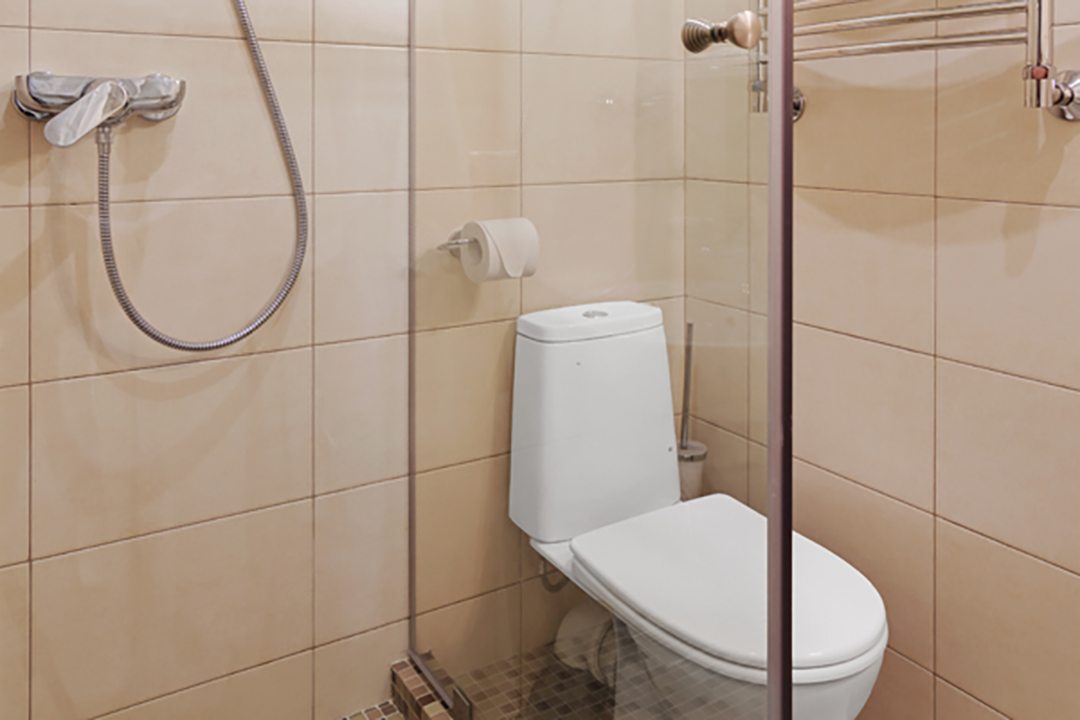 Душевая с дождевым душем.