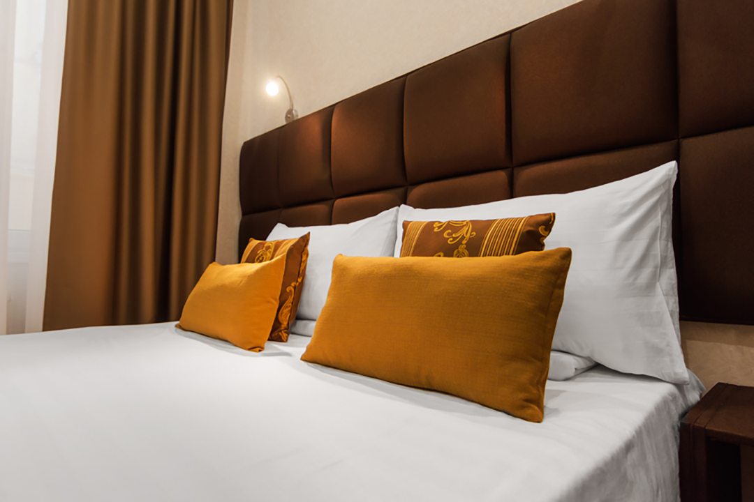 Постельное белье 100% хлопок-сатин , гипоаллергенное.