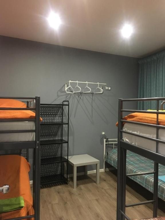 Номер (Кровать в общем номере для мужчин и женщин с 5 кроватями.) хостела Бугель, Шерегеш