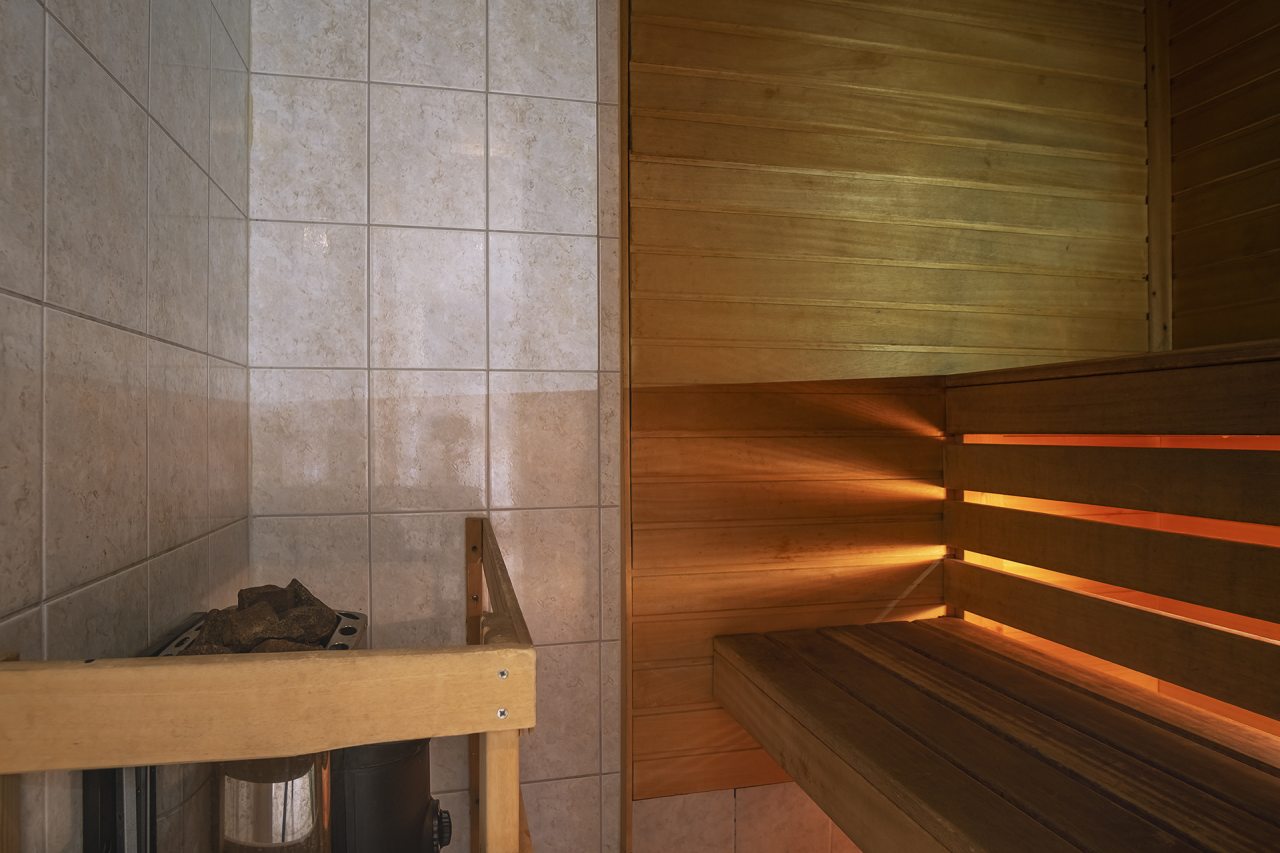 Люкс, Гостиница Дружба