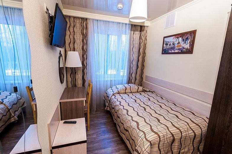 Одноместный (Стандарт одноместный  №4 с полуторной кроватью) мини-отеля Полярный круг, Мурманск