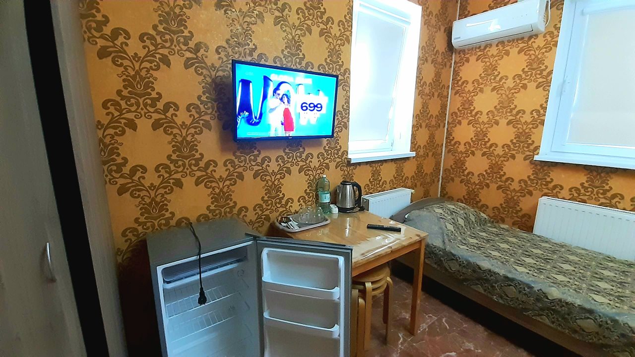Трёхместный и более, Отель Тимашевск