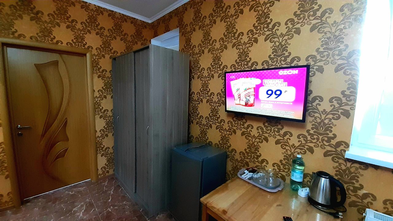 Трёхместный и более, Отель Тимашевск