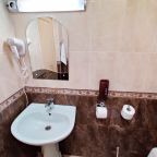 Двухместный (Улучшенный с 2х спальной кроватью), Гостиница Азия