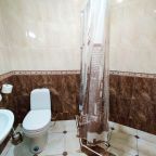 De Luxe (Джуниор с 3 односпальными кроватями), Гостиница Азия