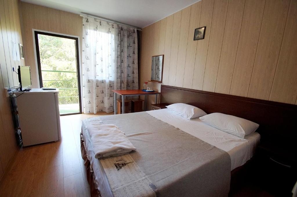 Двухместный (Двухместный номер с 1 кроватью или 2 отдельными кроватями) курортного отеля Садко, Широкая Балка