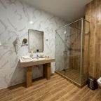 Студио, Отель Бугарь