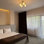 Студио, Отель Бугарь