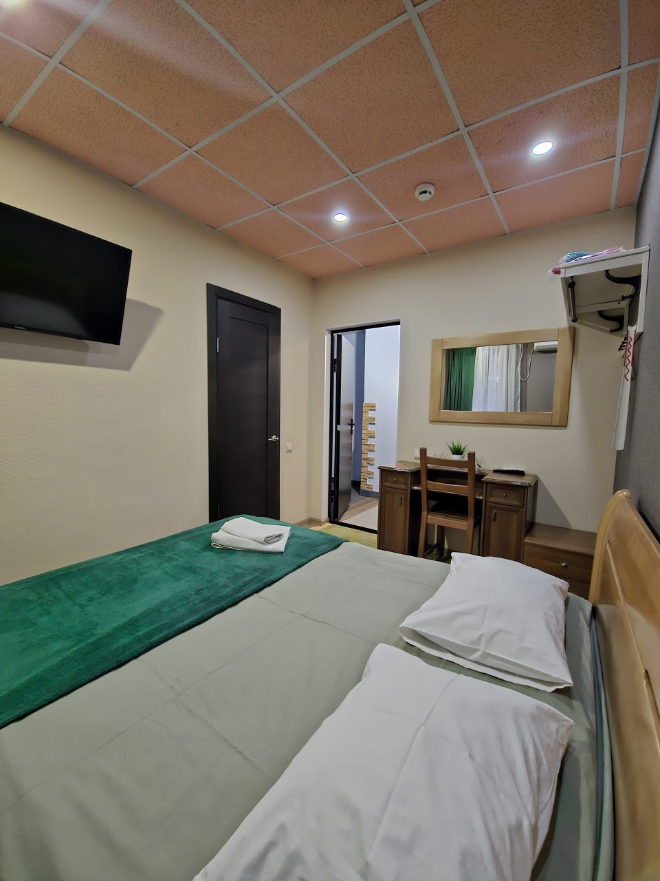 Двухместный номер категории Стандарт.
Удобства в номера.