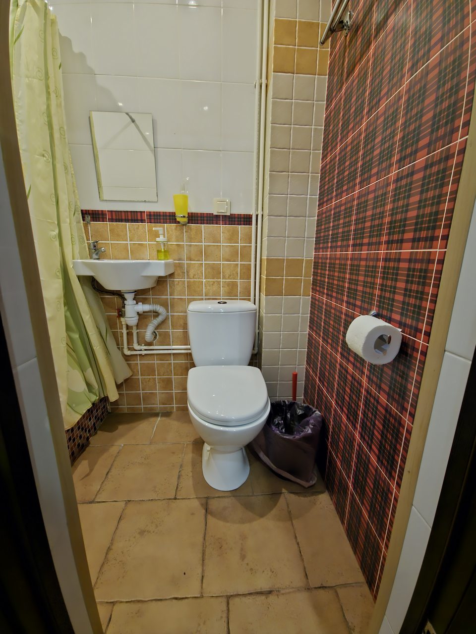 Одноместный номер категории Стандарт. 
Удобства в номера.