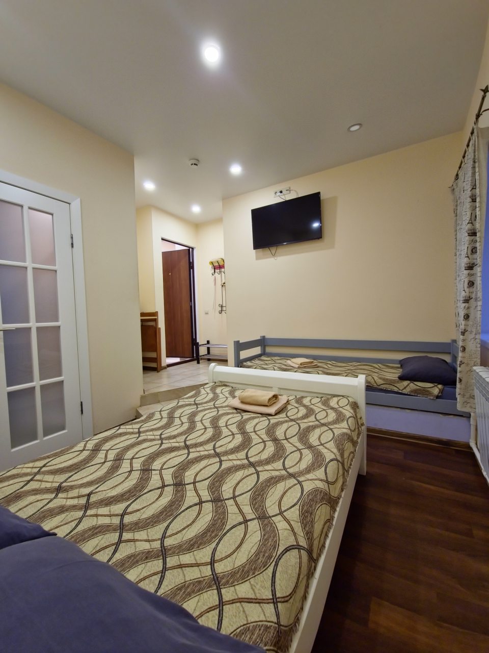 Трехместный номер категории Стандарт.
Удобства в номера.