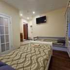 Трехместный номер категории Стандарт.
Удобства в номера.