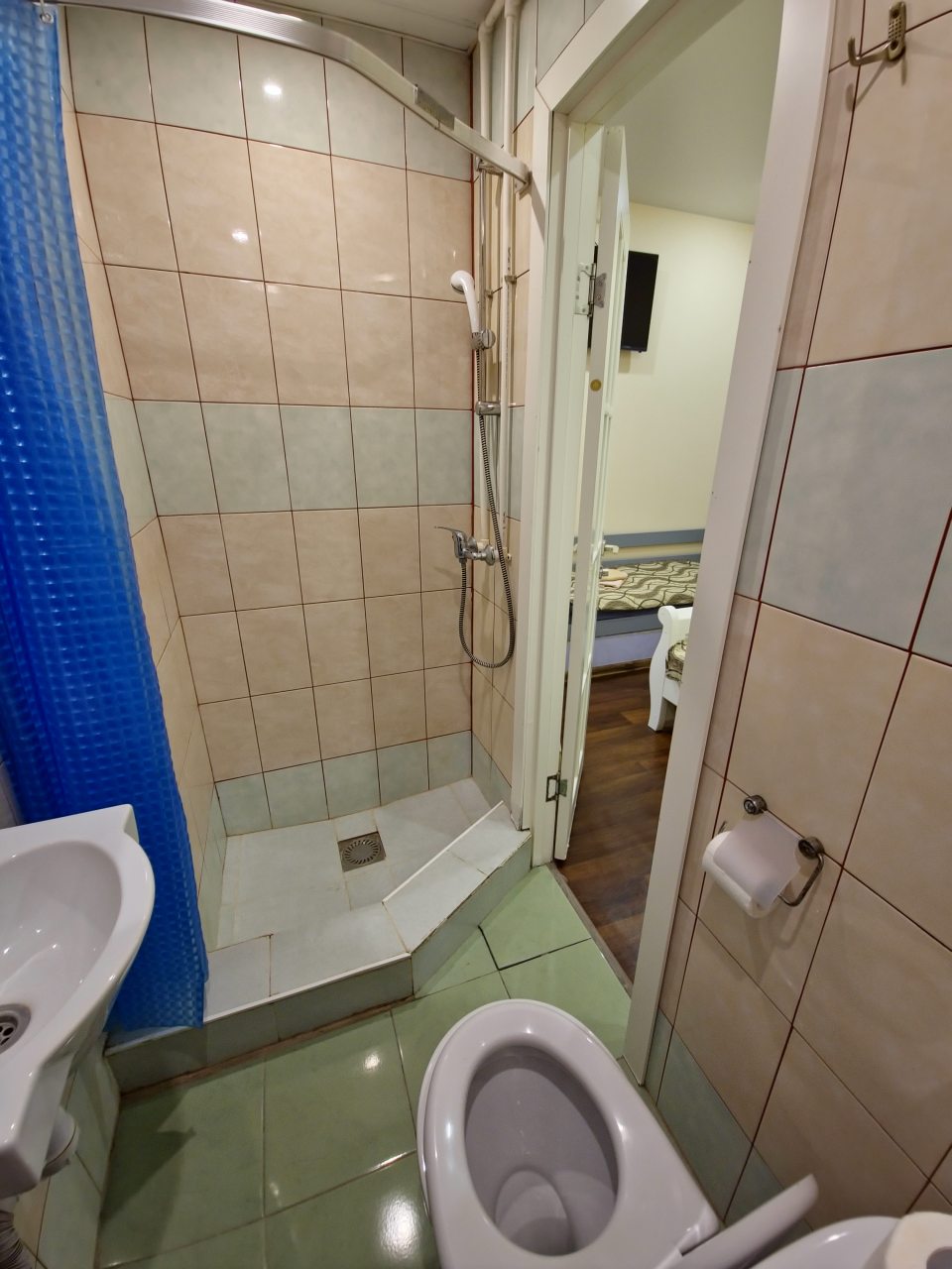 Трехместный номер категории Стандарт.
Удобства в номера.