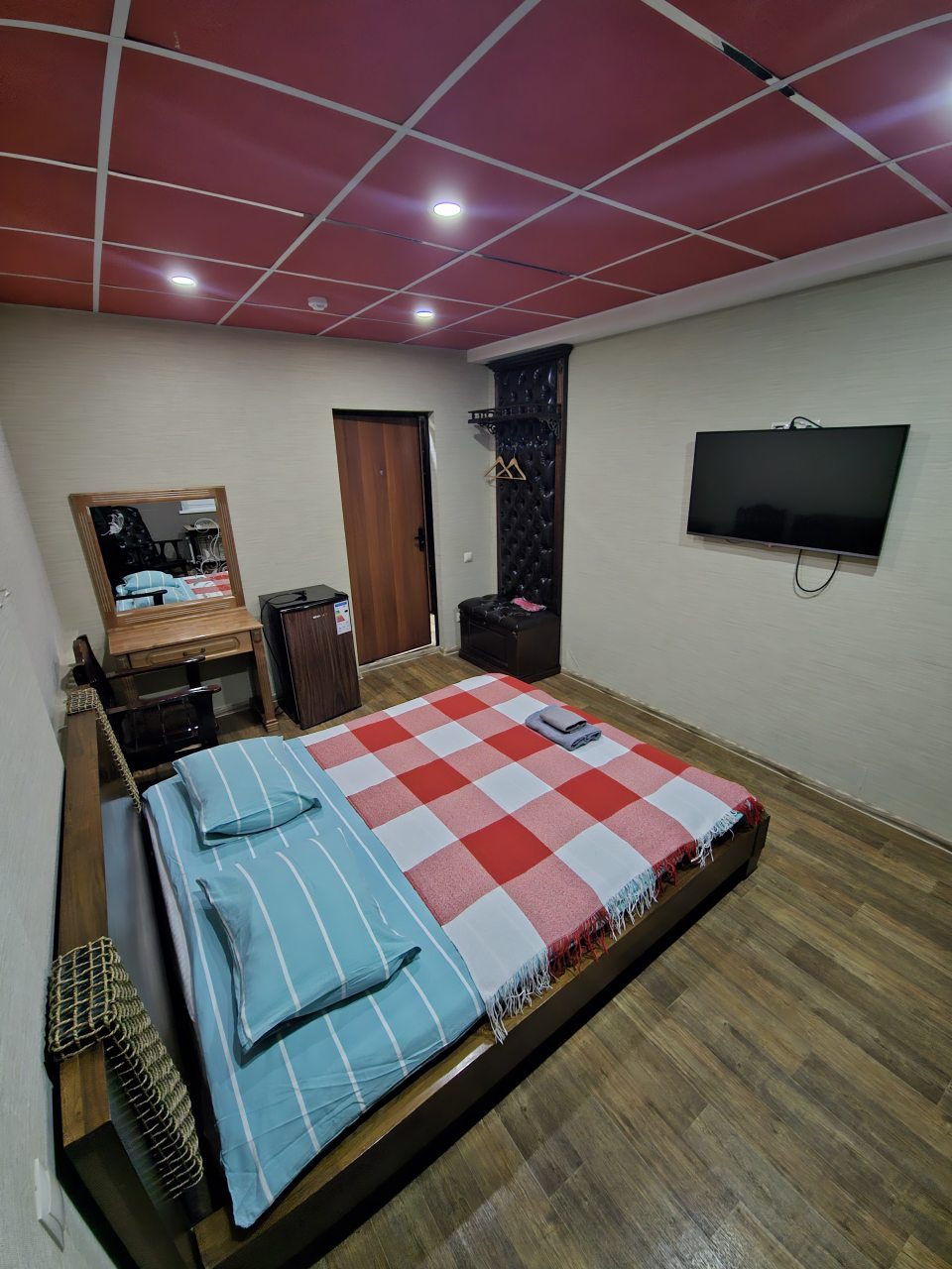 Двухместный номер категории Полулюкс.
Удобства в номера.