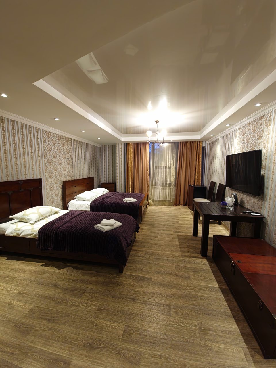 Трехместный номер Президентский люкс.
Удобства в номера.