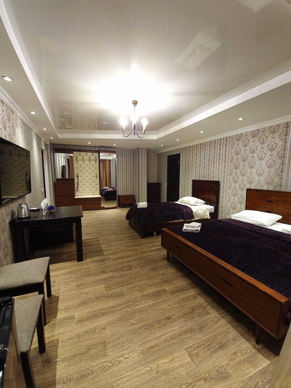 Трехместный номер Президентский люкс.
Удобства в номера.