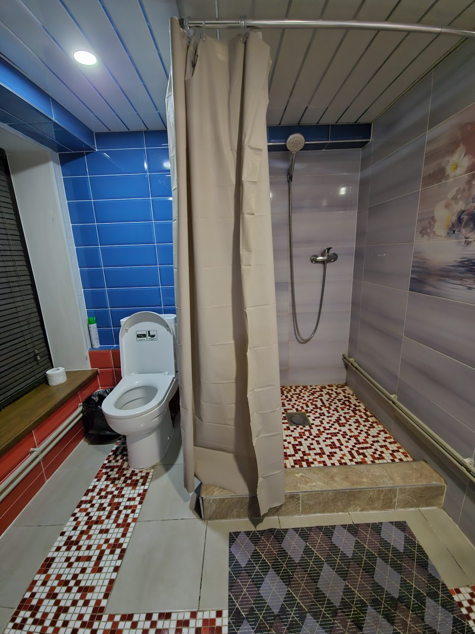 Трехместный номер Люкс улучшенный.
Удобства в номера.