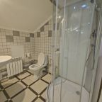 Трехместные апартаменты.
Удобства в номера. 
Кухня в номере.