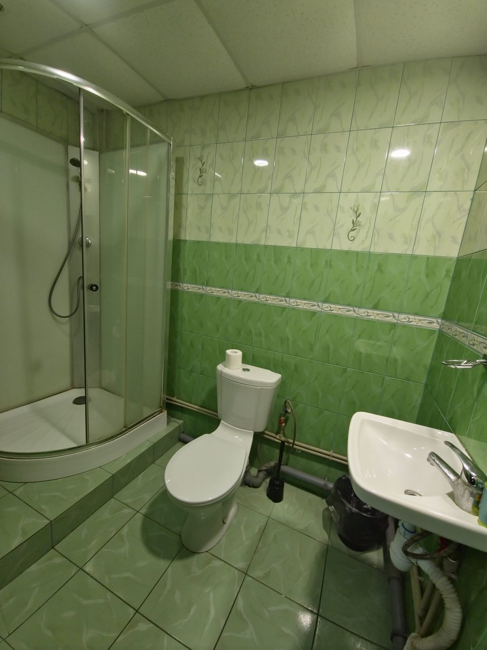 Трехместные апартаменты.
Удобства в номера. 
Кухня в номере.