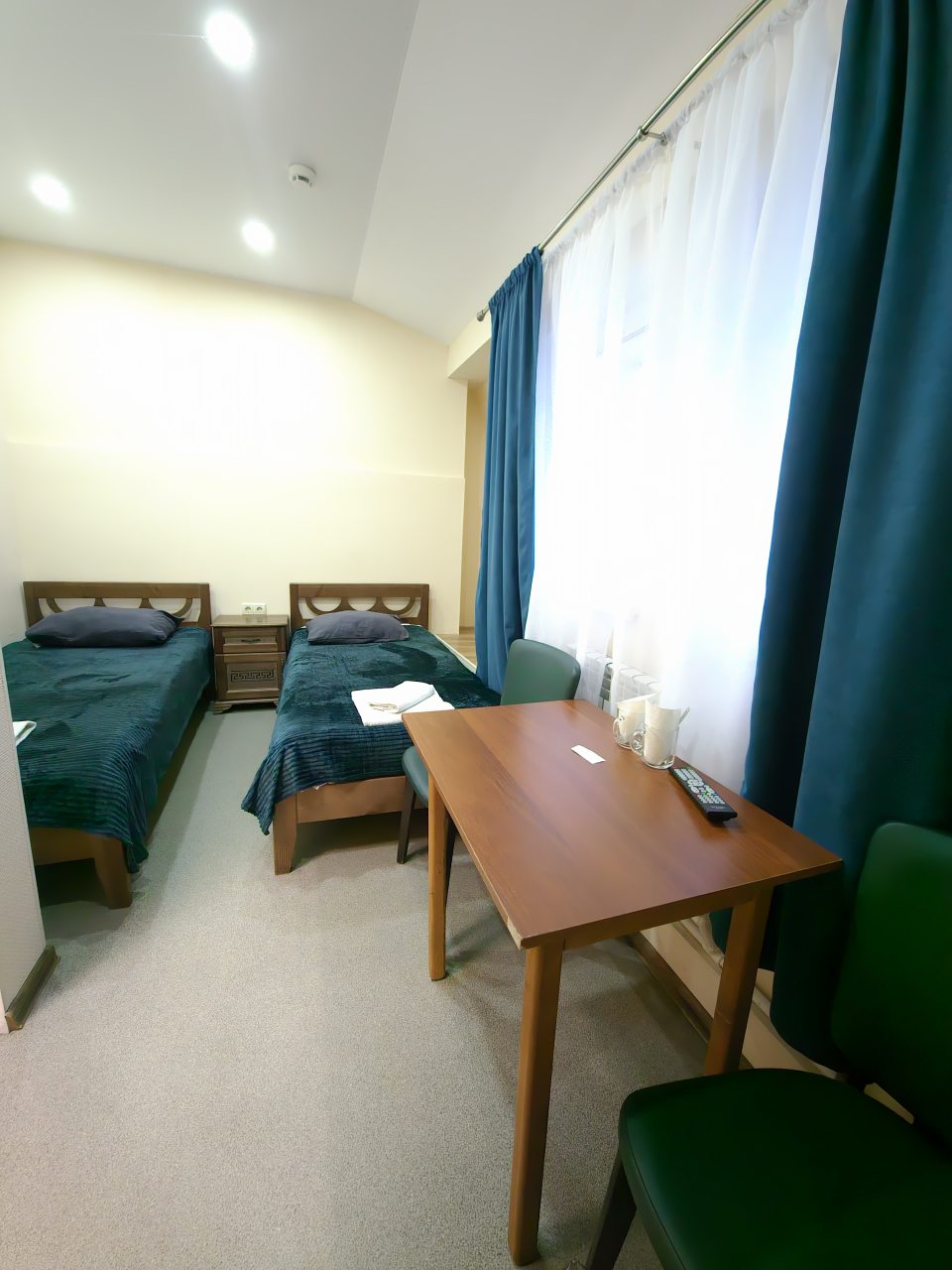 Двухместный номер категории Эконом.
Удобства на этаже.