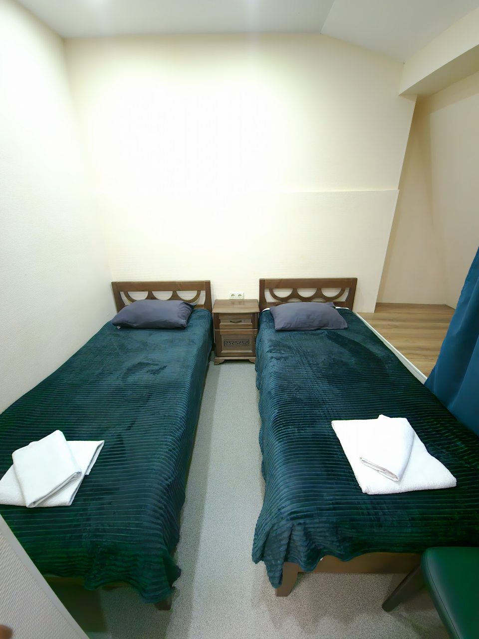 Двухместный номер категории Эконом.
Удобства на этаже.