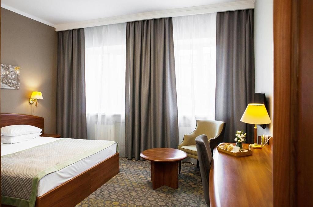 Двухместный (Улучшенный номер с кроватью размера «king-size») отеля Bon Apart, Томск