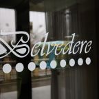 Вход в отель