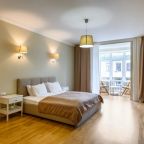 Трехкомнатные апартаменты с видом на Малую Морскую