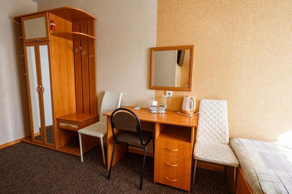 Двухместный (Стандартный двухместный номер с 2 отдельными кроватями) гостиницы Золотая Мельница, Белогорск (Амурская область)