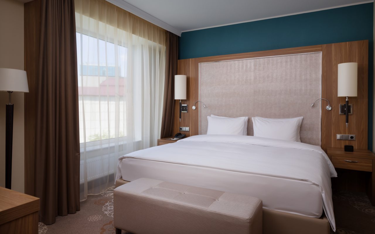 Сьюит (2-комнатный люкс) отеля Doubletree By Hilton Tyumen, Тюмень