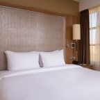 Двухместный (Номер Делюкс с кроватью размера «king-size»), Отель Doubletree By Hilton Tyumen