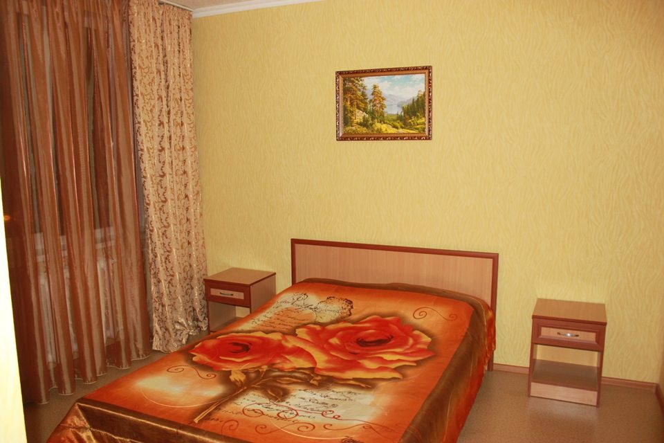 Люкс (С 2 спальнями) мини-отеля Уют, Каменск-Шахтинский