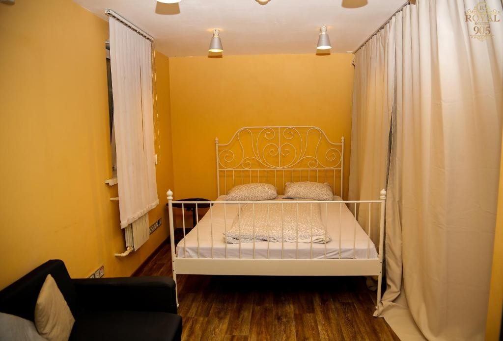 Семейный (Небольшой семейный номер с общей ванной комнатой) хостела Royal Hostel 905, Новосибирск