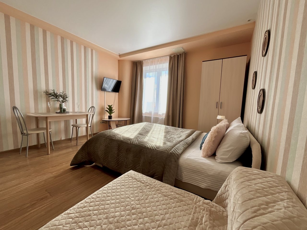 Апартаменты (Трехместные однокомнатные), Апартаменты Аврора